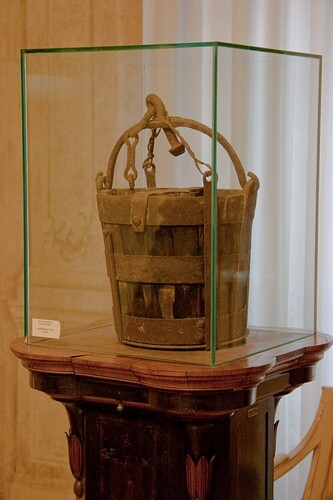 war-of-the-bucket-22